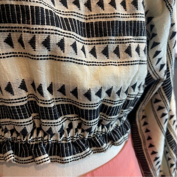 The Odells Anthropologie Black and White Patterned Women's Top - Picture 4 of 5